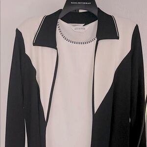 Misook Black and White Blazer Timeless Elegance